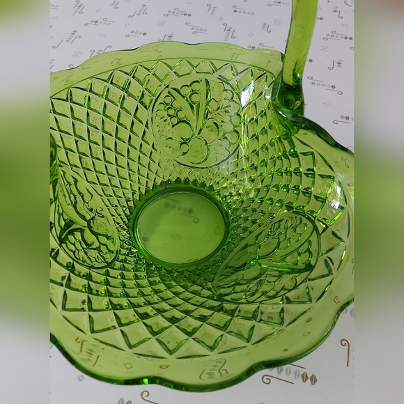 Pressed glass basket centerpiece - Picture 9 of 10